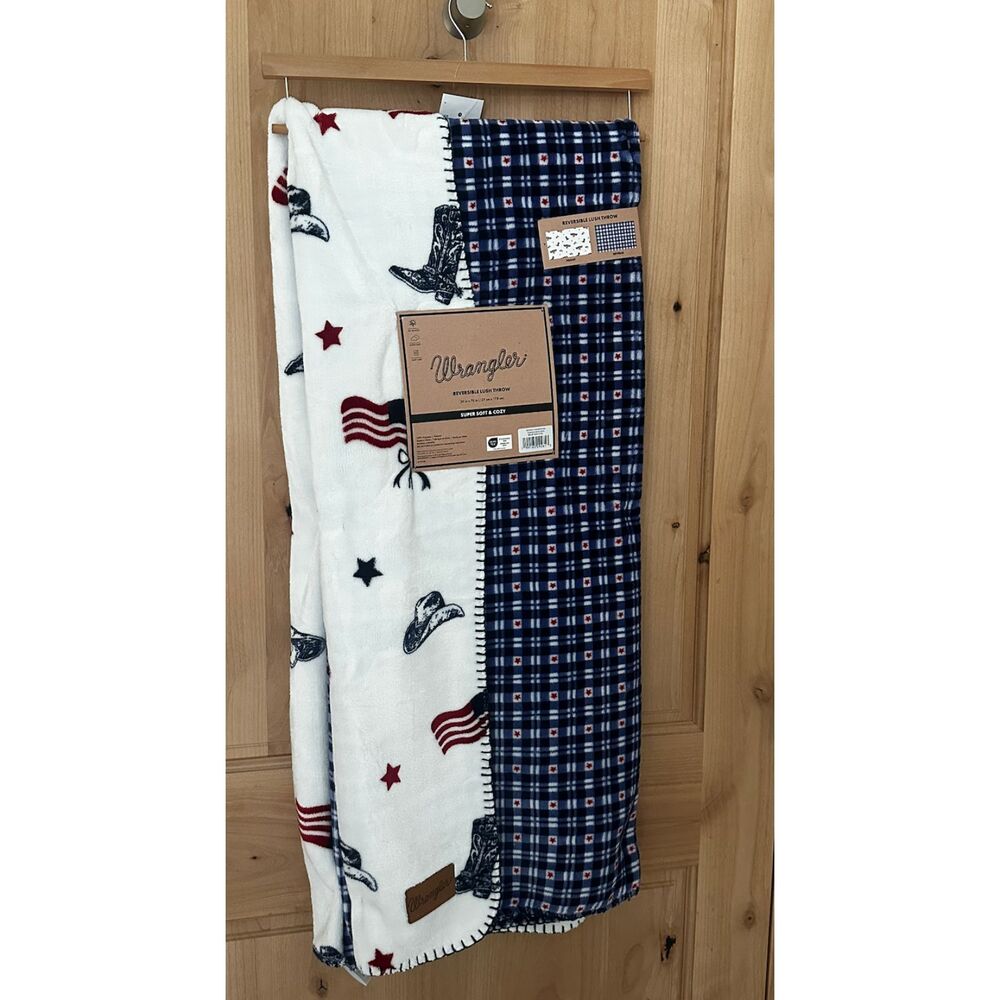 Wrangler Reversible Plush Throw Patriotic Western USA 4th of July 50” x 70” NWT - Picture 2 of 4